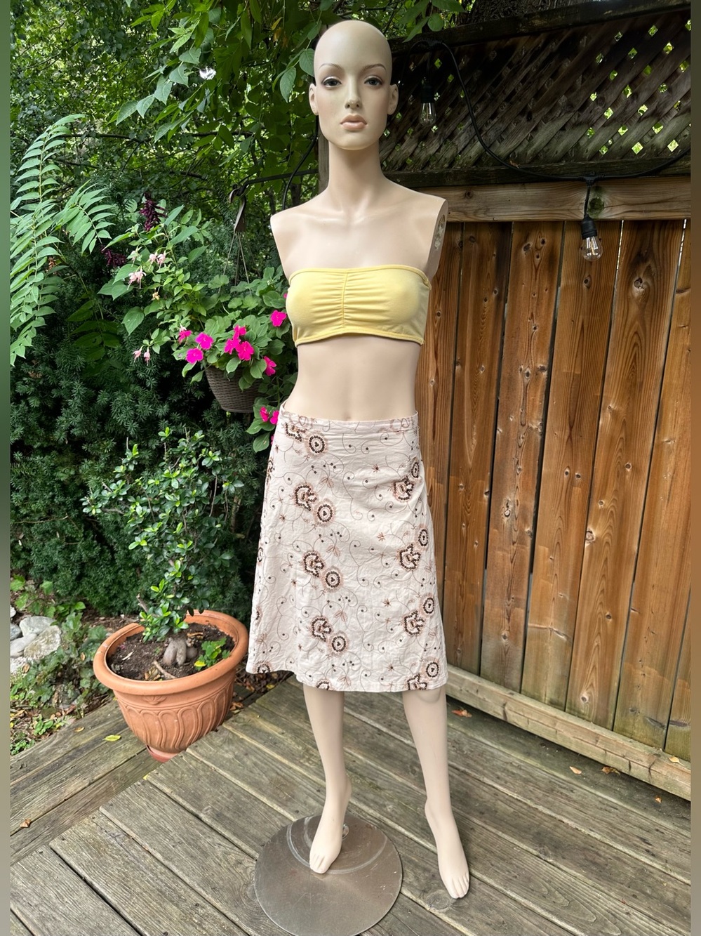 Dynamite Cream Floral Midi Skirt